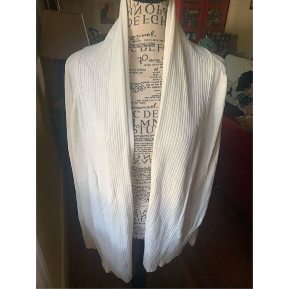 Crown & Ivy Cream Cardigan - Picture 9 of 9